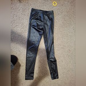 Black Faux Leather Leggings (s)